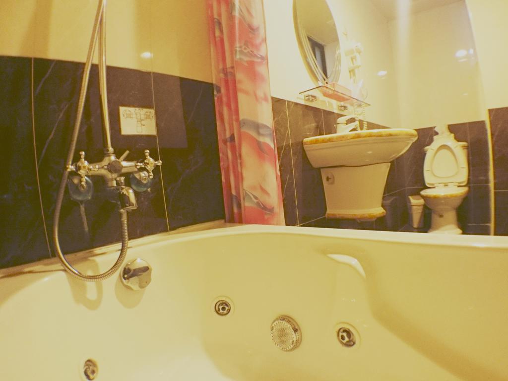 Fu Chia Hotel Цзілун Номер фото