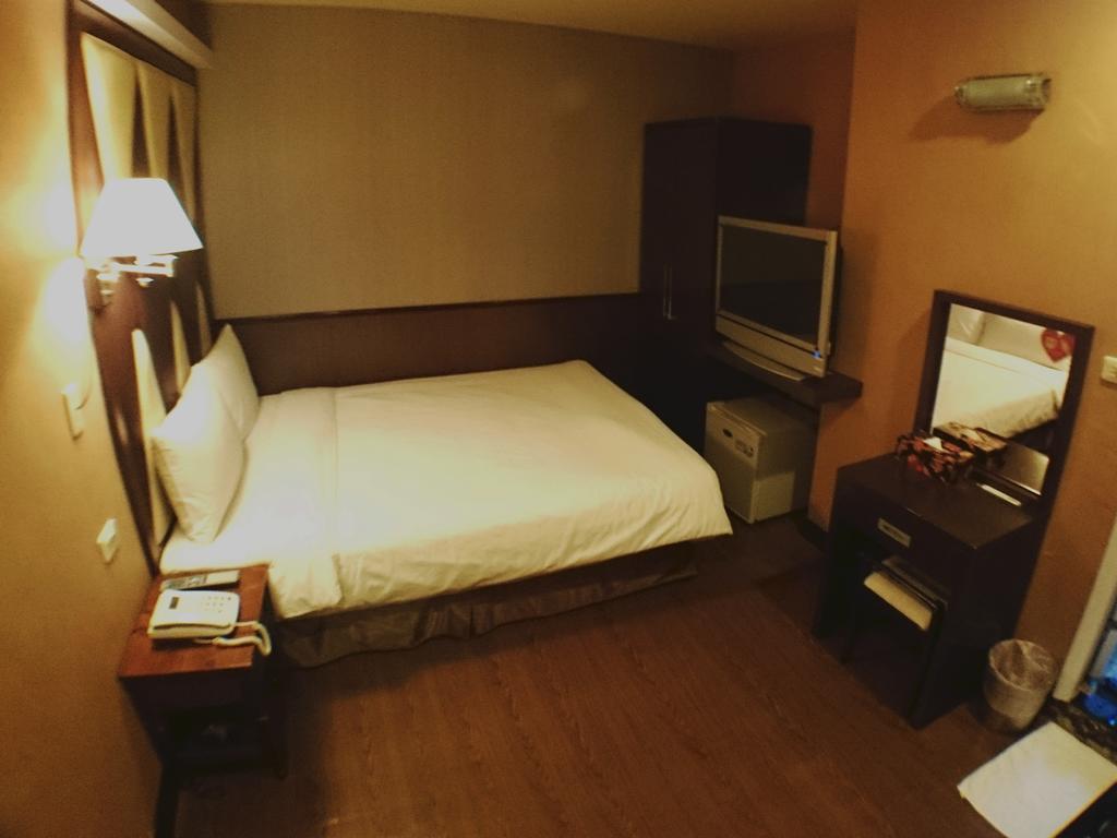 Fu Chia Hotel Цзілун Екстер'єр фото