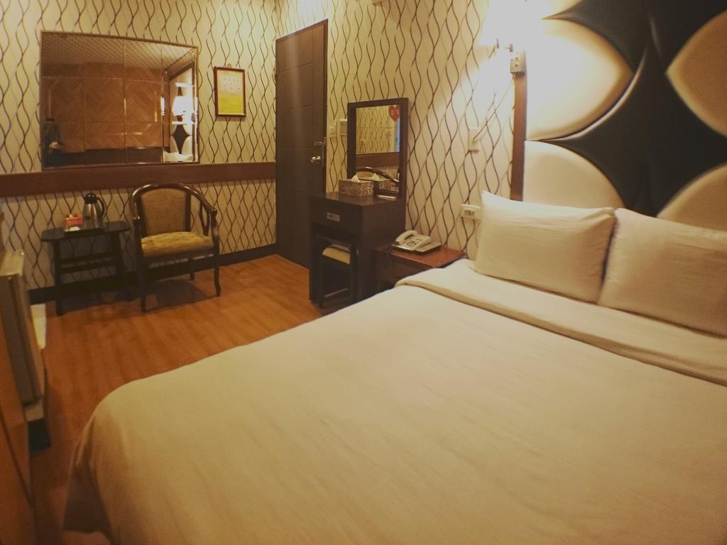 Fu Chia Hotel Цзілун Номер фото